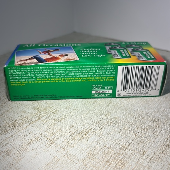 FujiFilm Superia X-Tra 35mm 400 Speed Color Print Film (Expired) - Picture 4 of 4